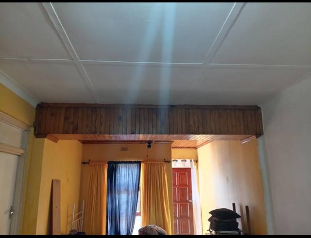 3 BEDROOM HOUSE FOR SALE IN KEWTOWN